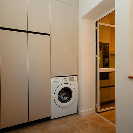 Newly Renovated With Large Private And Glazed Terrace, Close To The In Elviria, East Apartment Marbella