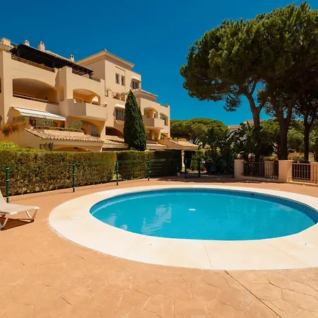 Newly Renovated With Large Private And Glazed Terrace, Close To The In Elviria, East Apartment