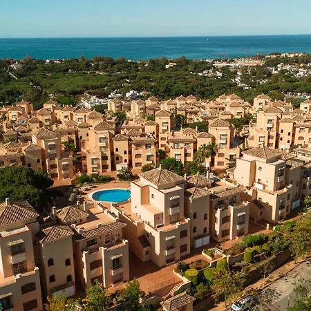Newly Renovated With Large Private And Glazed Terrace, Close To The In Elviria, East * Marbella
